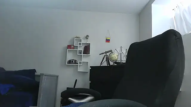 AngelFusco online show from 4, 6, 2026