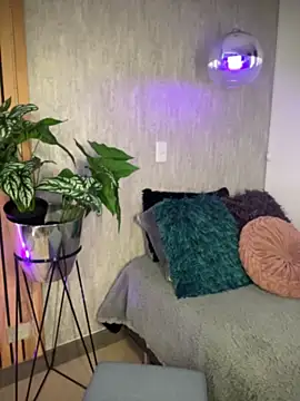 EmmaVonn online show from 7, 4, 2026