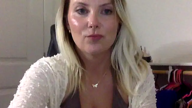 Snapshot of Natural_DDD chatting on 18, 5, 2026 Natural DDD online show from 18, 5, 2026