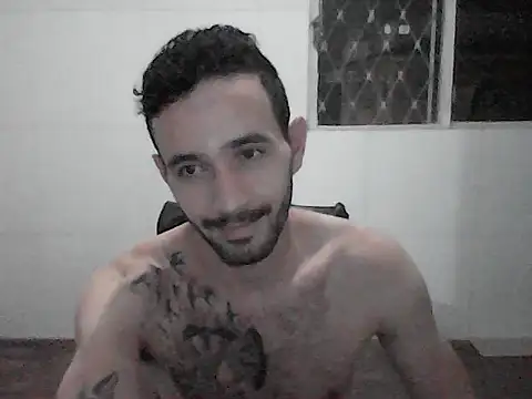 Snapshot of NoxxVx chatting on 13, 4, 2026 NoxxVx online show from 13, 4, 2026