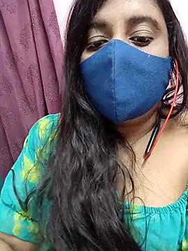 Snapshot of Tami-sonia chatting on 4, 5, 2026 Tami-sonia online show from 4, 5, 2026