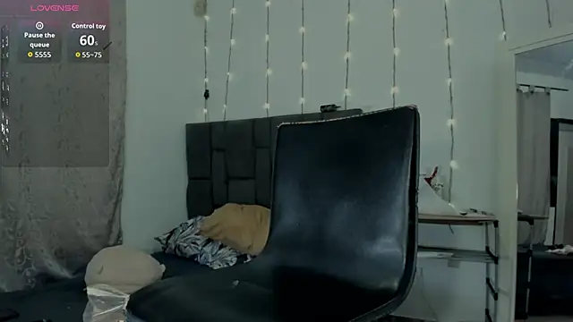 sweetsivonny online show from 4, 4, 2026