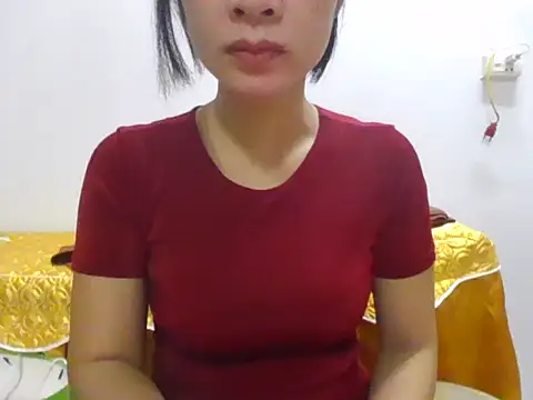 Snapshot of Lyna_2k chatting on 8, 4, 2026 Lyna 2k online show from 8, 4, 2026