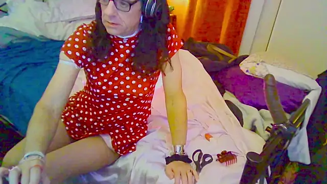 courtney1982 online show from 21, 6, 2026