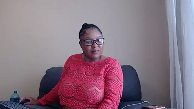 xxZoeyx online show from 5, 3, 2026