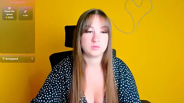 Snapshot of Tiffani_Angel chatting on 10, 7, 2026 Tiffani Angel online show from 10, 7, 2026