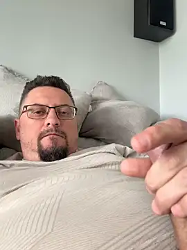 19cmSlave online show from 30, 3, 2026