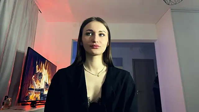 HallieHollo online show from 5, 4, 2026