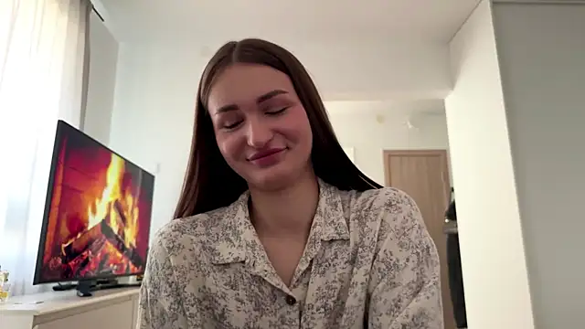 HallieHollo online show from 15, 4, 2026
