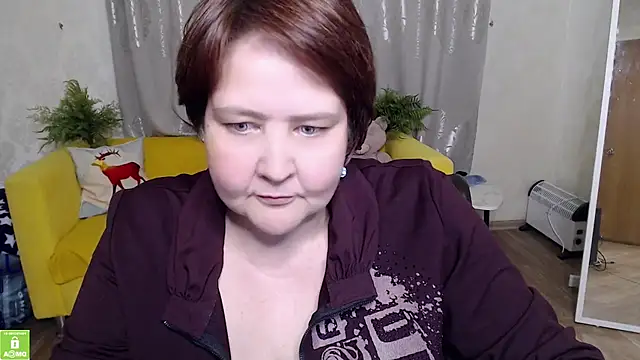 Snapshot of QUEEN02030 chatting on 6, 5, 2026 QUEEN02030 online show from 6, 5, 2026