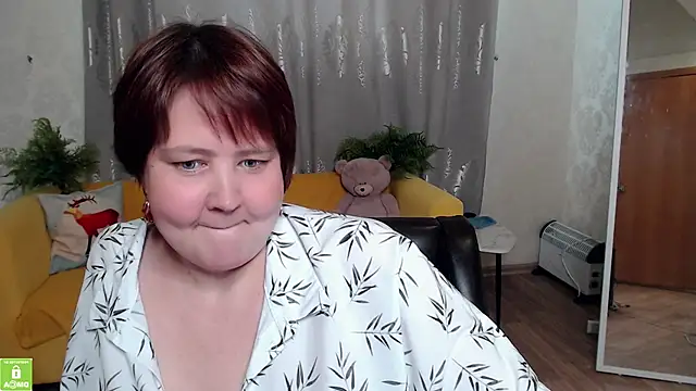 Snapshot of QUEEN02030 chatting on 7, 5, 2026 QUEEN02030 online show from 7, 5, 2026