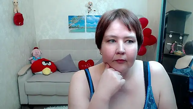 Snapshot of QUEEN02030 chatting on 15, 4, 2026 QUEEN02030 online show from 15, 4, 2026