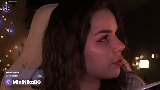  MiniNika  online show from 16, 4, 2026