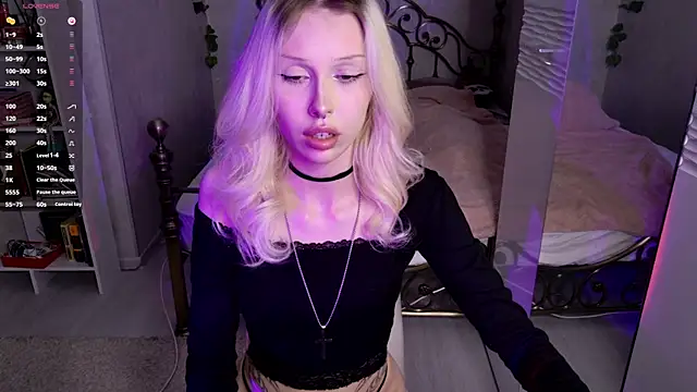 Snapshot of ghost_girly chatting on 14, 5, 2026 ghost girly online show from 14, 5, 2026