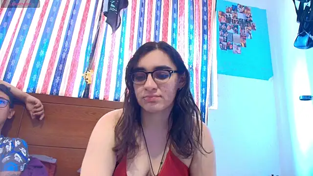 Snapshot of Ellaa_honey chatting on 4, 6, 2026 Ellaa honey online show from 4, 6, 2026