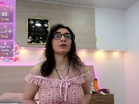 Snapshot of Ellaa_honey chatting on 20, 4, 2026 Ellaa honey online show from 20, 4, 2026