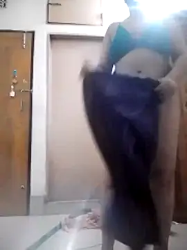 Your Mommy 003 online show from 12, 4, 2026