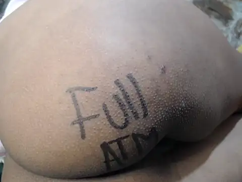 Snapshot of Rouse_stunning chatting on 11, 4, 2026 Rouse stunning online show from 11, 4, 2026