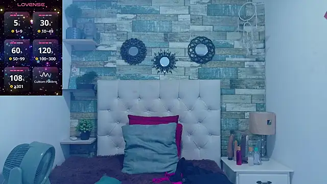 Skylernaomi online show from 16, 5, 2026