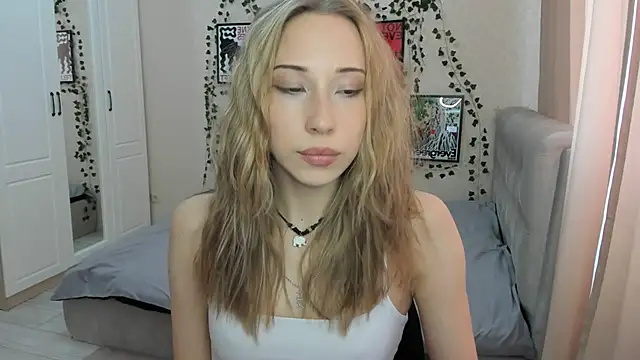 Emmarayder online show from 1, 4, 2026