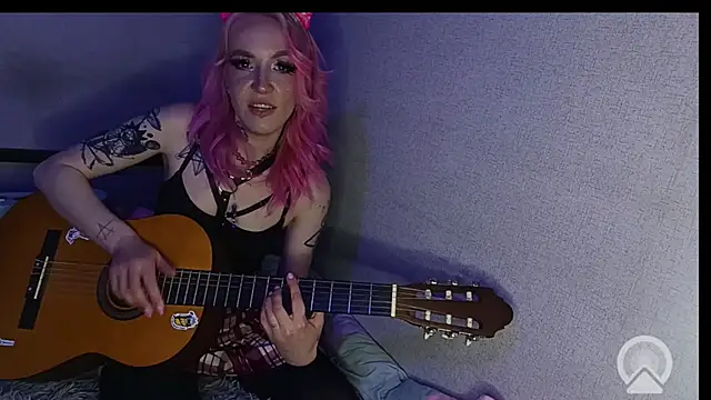 Snapshot of KoryFarmak chatting on 4, 4, 2026 KoryFarmak online show from 4, 4, 2026