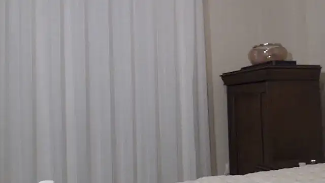 milfhoneynaz online show from 8, 4, 2026
