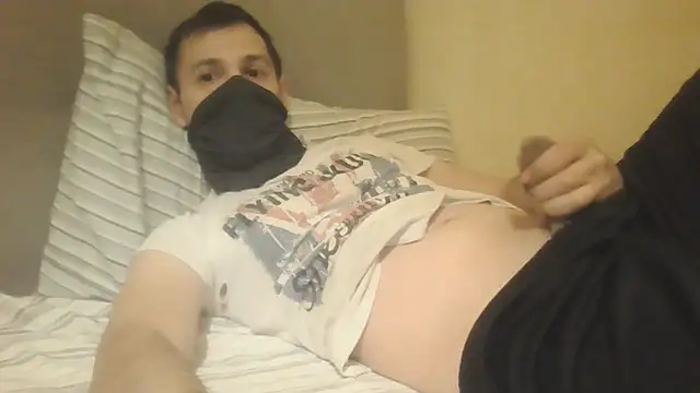 Snapshot of miguel_edg01 chatting on 24, 5, 2026 miguel edg01 online show from 24, 5, 2026