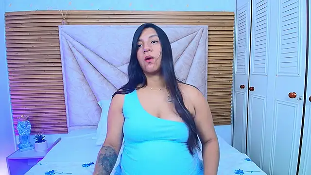 Lunaa Rossee online show from 15, 5, 2026