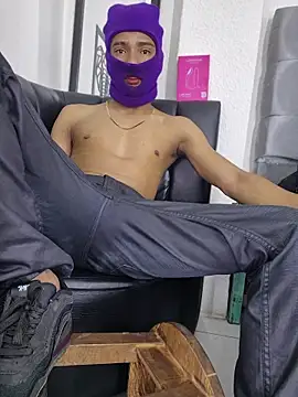 Snapshot of big_cock2016 chatting on 11, 5, 2026 big cock2016 online show from 11, 5, 2026