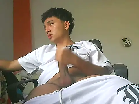 Snapshot of boynovaa chatting on 3, 4, 2026 boynovaa online show from 3, 4, 2026