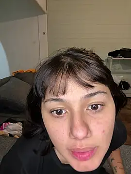 Snapshot of Abrildqquino chatting on 5, 5, 2026 Abrildqquino online show from 5, 5, 2026