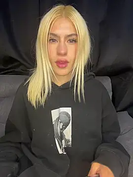Lia fire online show from 4, 6, 2026