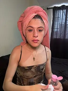 Lia fire online show from 24, 5, 2026