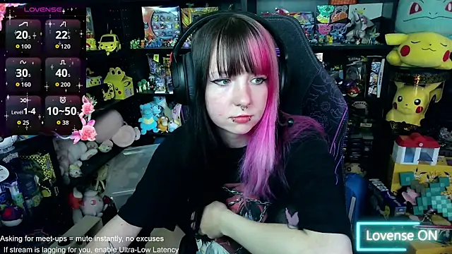 CutieTracer online show from 10, 6, 2026