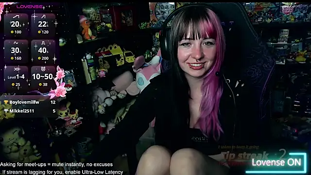 CutieTracer online show from 12, 6, 2026