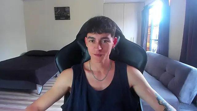Snapshot of Luke_Chill chatting on 11, 4, 2026 Luke Chill online show from 11, 4, 2026