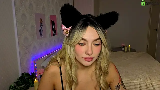 Snapshot of Emily_Bloom_119 chatting on 25, 4, 2026 Emily Bloom 119 online show from 25, 4, 2026
