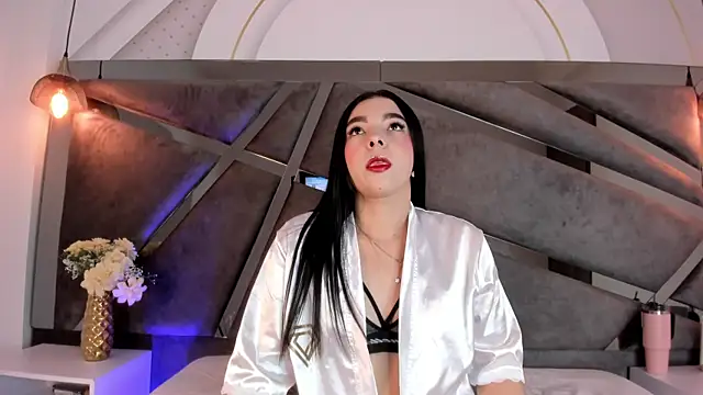 Chloee Parkerr online show from 26, 5, 2026
