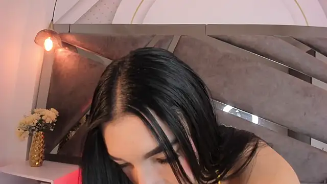 Chloee Parkerr online show from 29, 5, 2026
