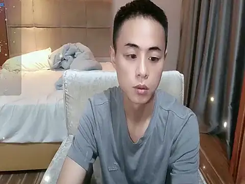 Snapshot of davidboys chatting on 13, 4, 2026 davidboys online show from 13, 4, 2026