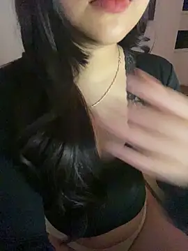 Snapshot of Rosecute11 chatting on 6, 4, 2026 Rosecute11 online show from 6, 4, 2026