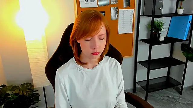 CherryCrushLove online show from 7, 5, 2026