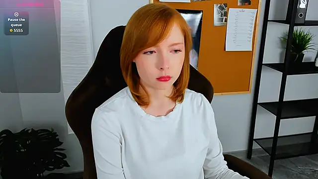 CherryCrushLove online show from 15, 5, 2026