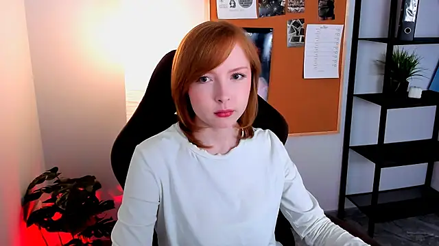 CherryCrushLove online show from 16, 5, 2026