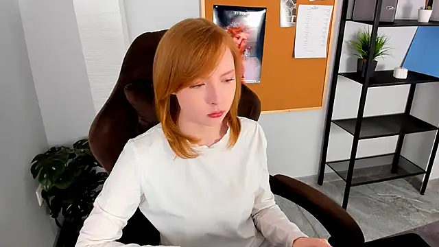 CherryCrushLove online show from 29, 4, 2026