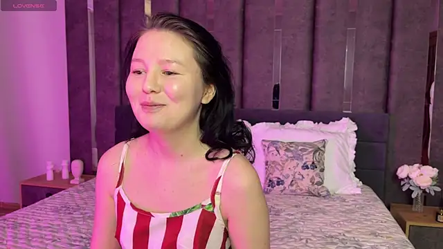 FlowyLily online show from 2, 4, 2026