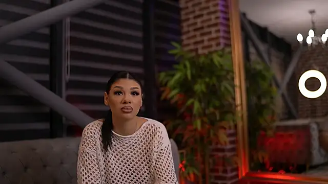 SpicyLeyla online show from 2, 4, 2026