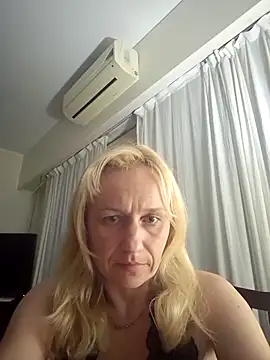 RinaSunX online show from 21, 4, 2026