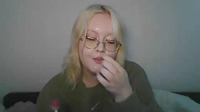 Elayne Sweet online show from 10, 4, 2026