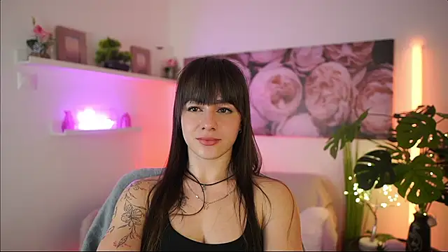 Clara Dee online show from 2, 4, 2026